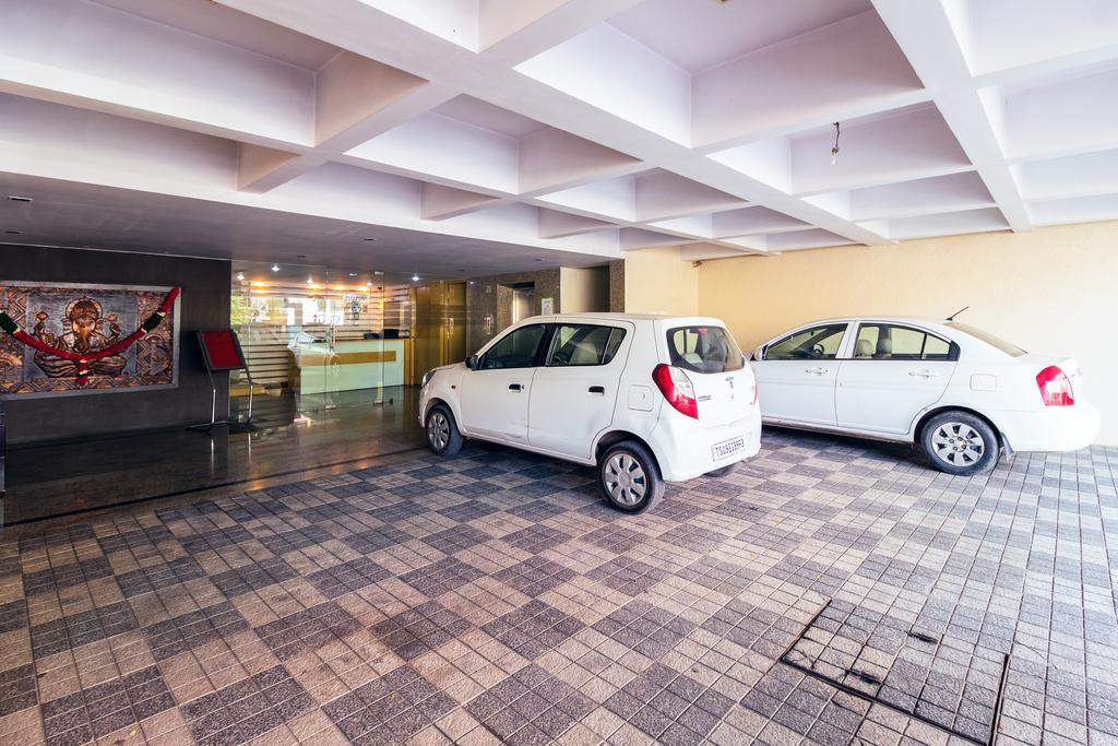 Oriva Vinflora Residency - Nr Lv Prasad Hospital, Banjara Hills Hotel Haidarábád Kültér fotó
