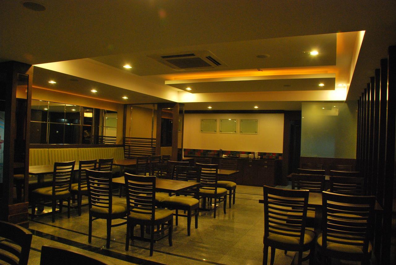 Oriva Vinflora Residency - Nr Lv Prasad Hospital, Banjara Hills Hotel Haidarábád Kültér fotó