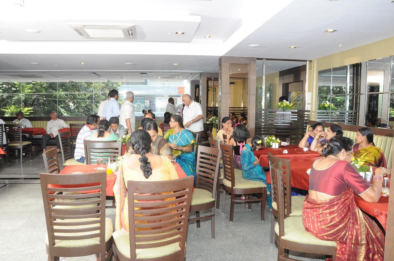 Oriva Vinflora Residency - Nr Lv Prasad Hospital, Banjara Hills Hotel Haidarábád Kültér fotó