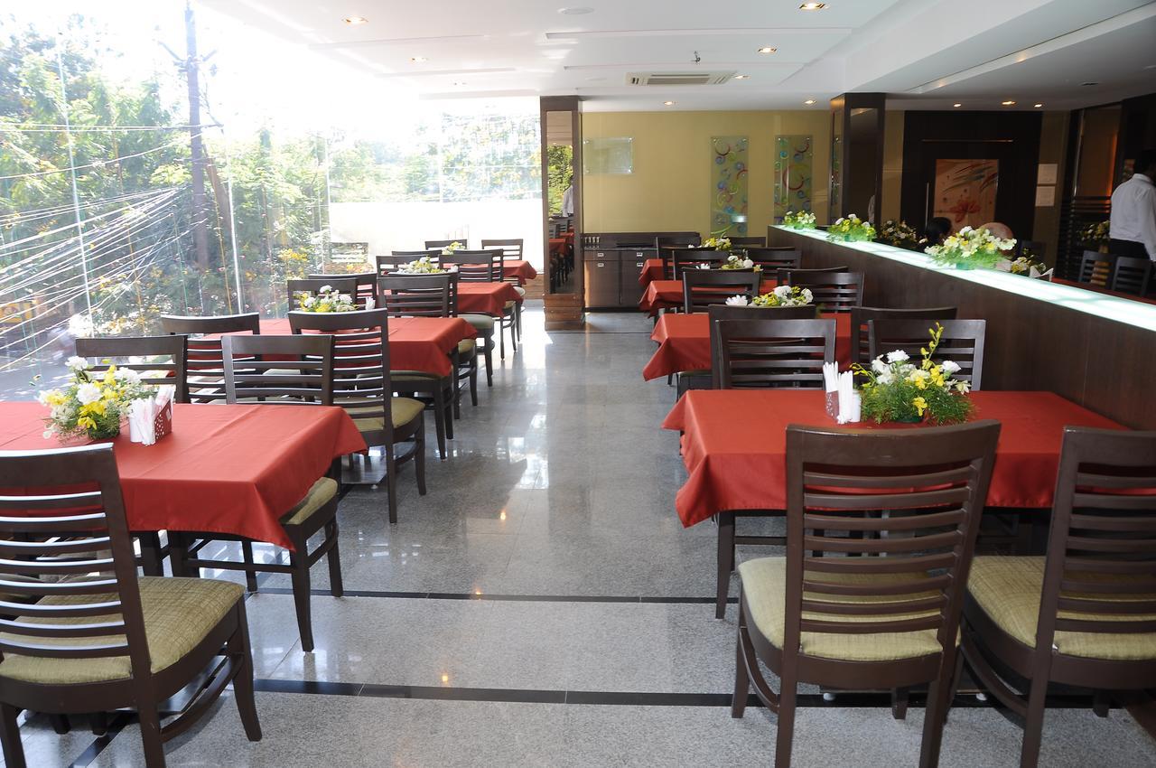 Oriva Vinflora Residency - Nr Lv Prasad Hospital, Banjara Hills Hotel Haidarábád Kültér fotó