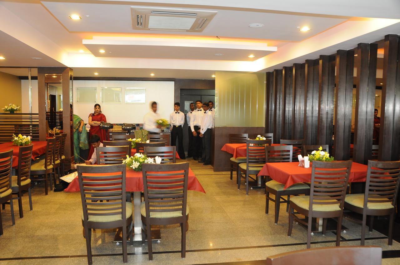 Oriva Vinflora Residency - Nr Lv Prasad Hospital, Banjara Hills Hotel Haidarábád Kültér fotó